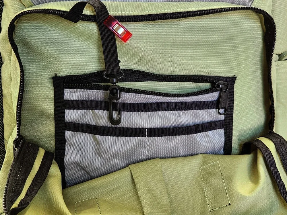 Vtg LL Bean Messenger Diaper Bag Sage Green Multi-Pocket Shoulder Crossbody Y2K